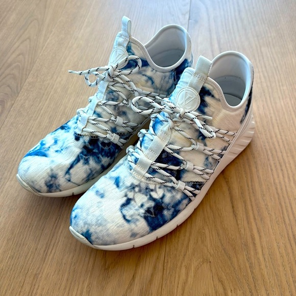 Louis Vuitton | Tie Dye Fastlane sneaker | white / blue | LV 10 - Picture 1 of 9